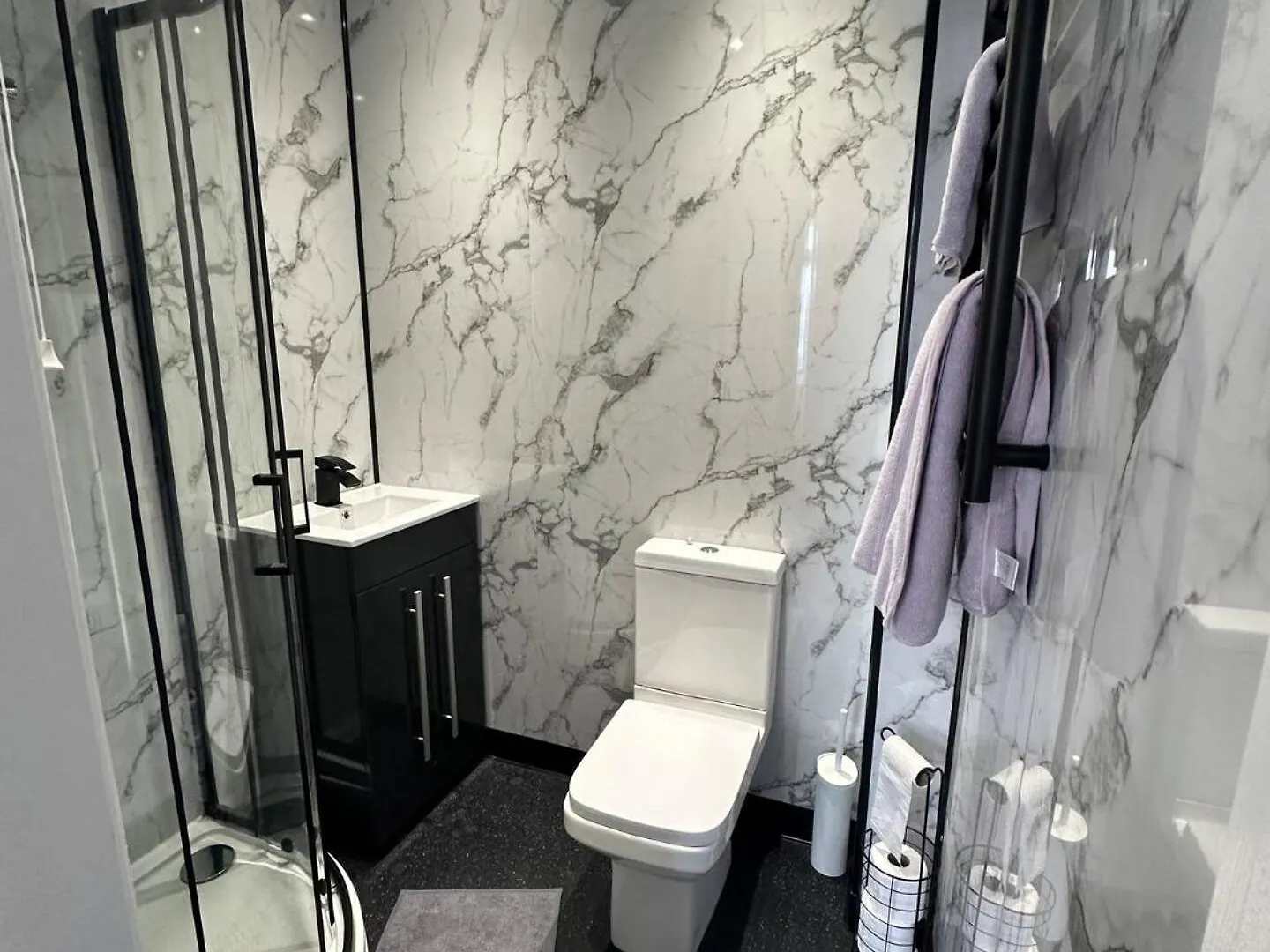 Nottingham Private Room En-Suite Bath For Solo #4